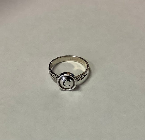 MKD Initial C small sterling silver ring size 7 1/4