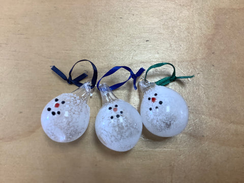 Small Snowman Balls by Cheryl