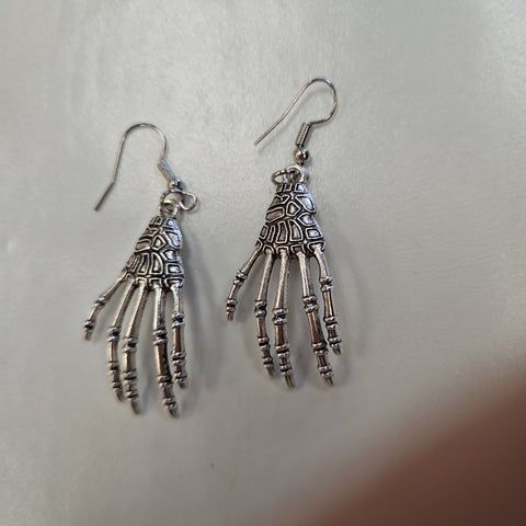 Skeleton hands Earrings