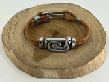 Square Twist Bracelet: Medium / Black matte leather