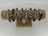 The Artist Jay - Continuum Twist Bracelet: Small / Black matte leather