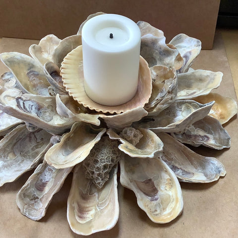 7” Oyster Candle Arrangement with battery candle