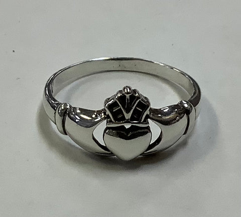 Sterling Silver Claddagh Ring   Size 11.5