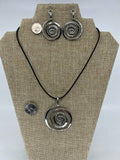 The Artist Jay - Spiral Circle: Earrings