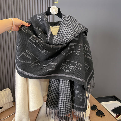 Winding River -Black / White Whiskers Reversible Wrap