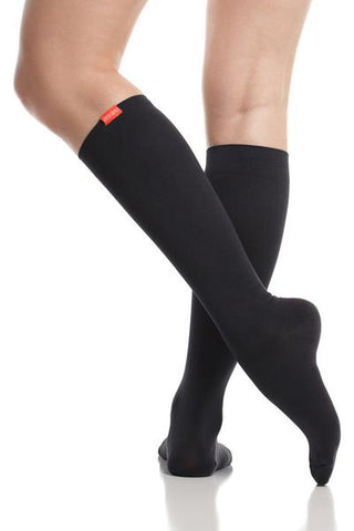 MOISTURE-WICK NYLON Compression socks