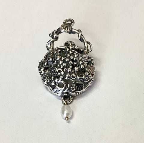 Magical Bag pin or pendant w/ pearl