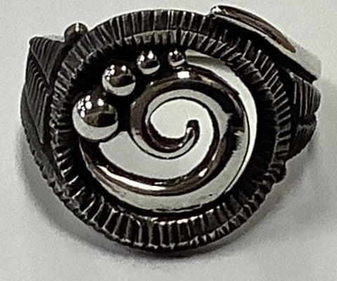 #R Sterling Silver Large Swirl Wave Ring size 7.5